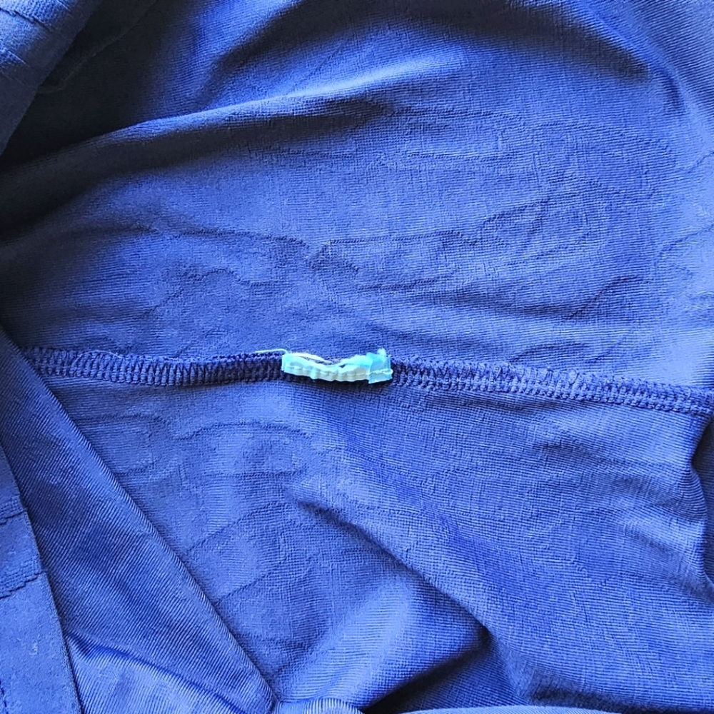 J. Mclaughlin Embossed Chain Link Pattern Top Thr… - image 4